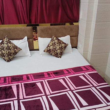 Arora Guest House Amritsar Eksteriør bilde