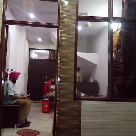 Arora Guest House Amritsar Eksteriør bilde