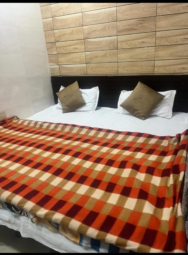 Arora Guest House Amritsar Eksteriør bilde