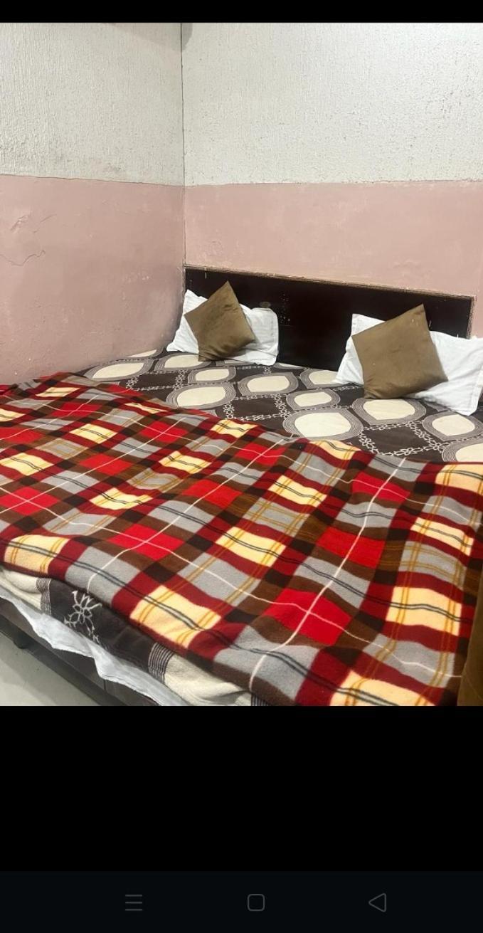 Arora Guest House Amritsar Eksteriør bilde
