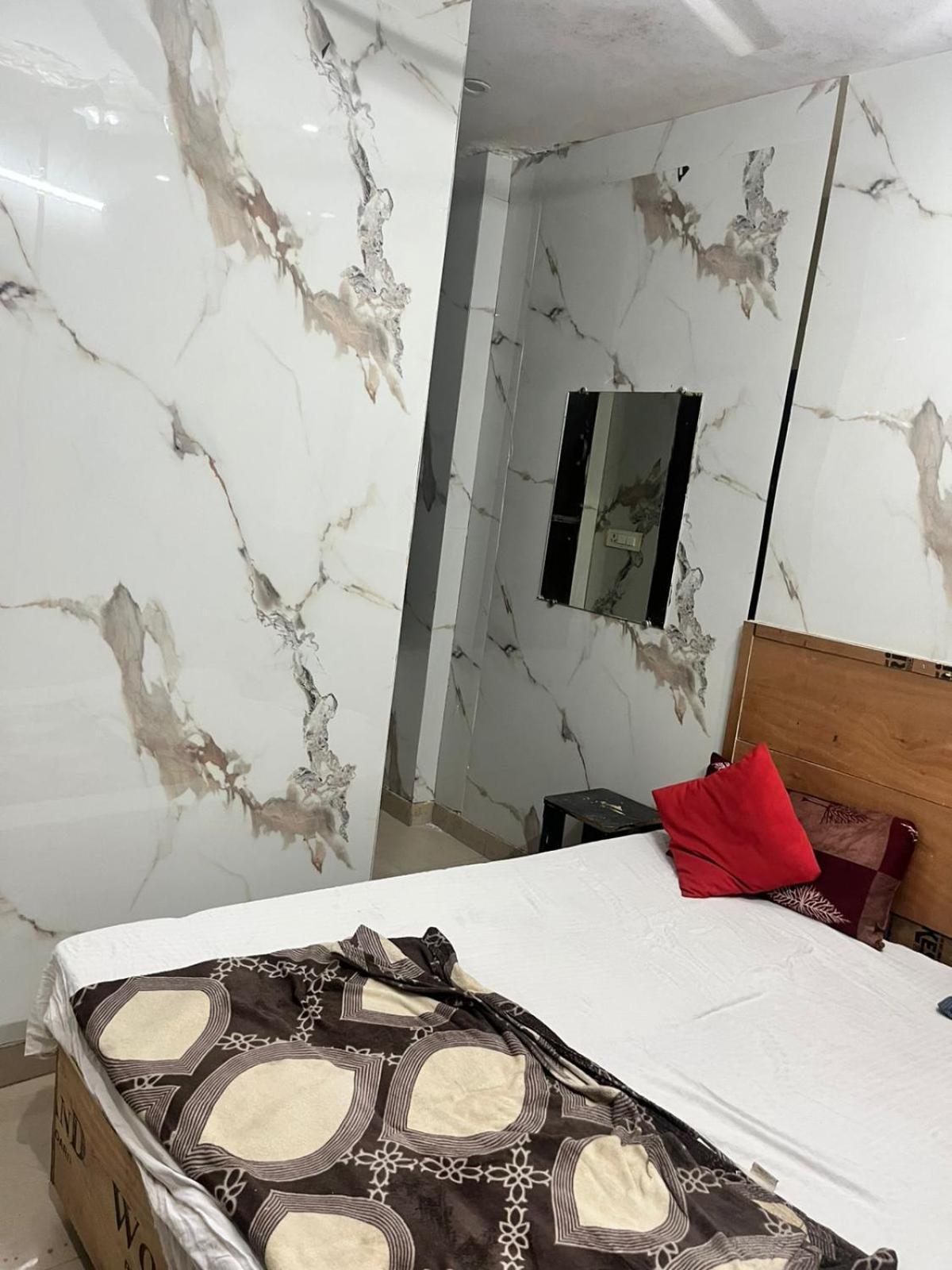 Arora Guest House Amritsar Eksteriør bilde