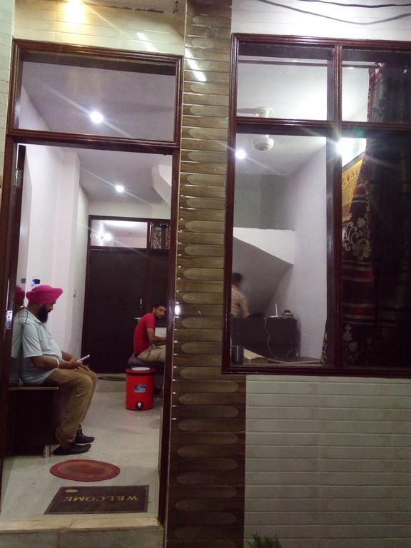Arora Guest House Amritsar Eksteriør bilde